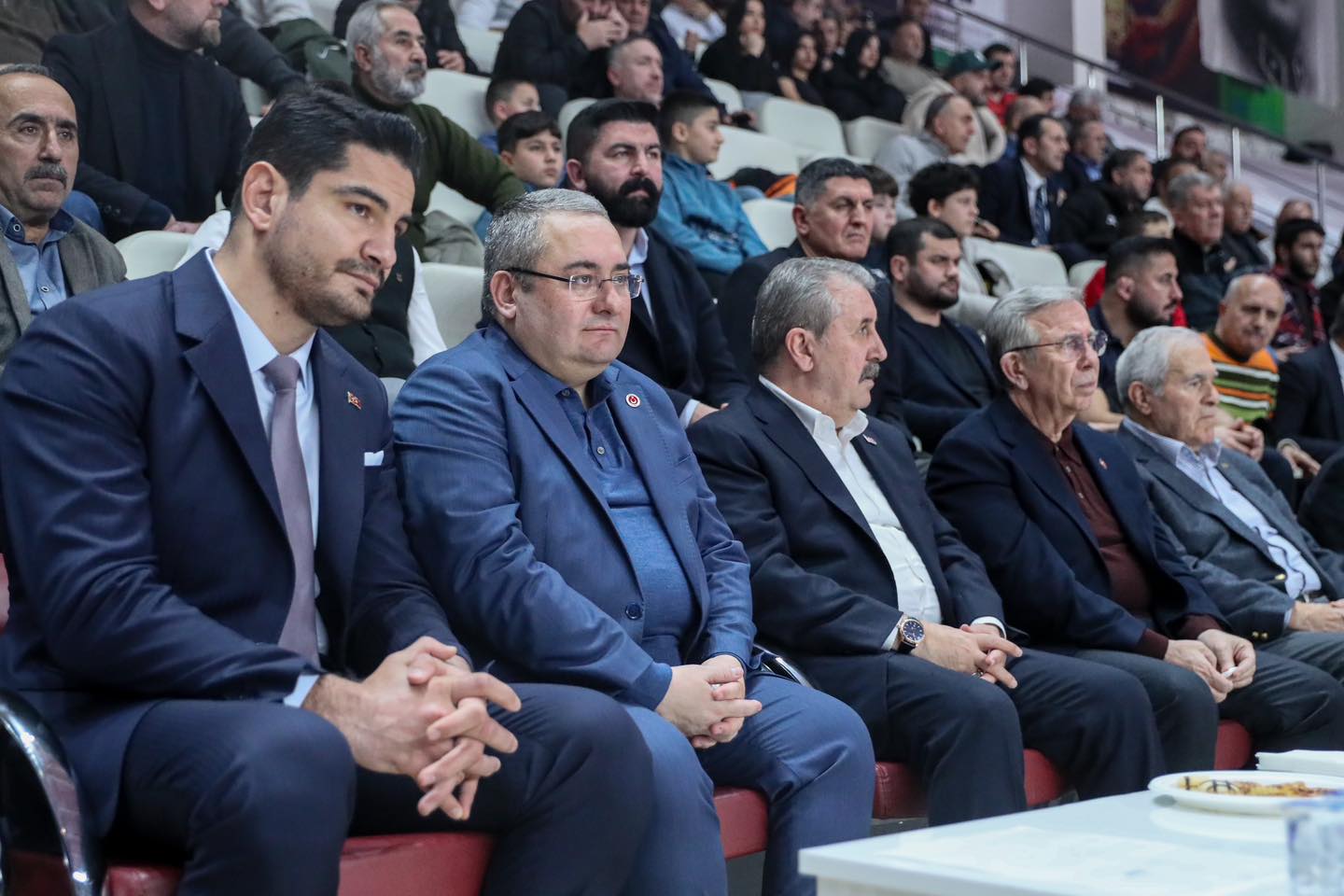Büyükler Türkiye Güreş Şampiyonası Önemli İsimleri Ağırladı