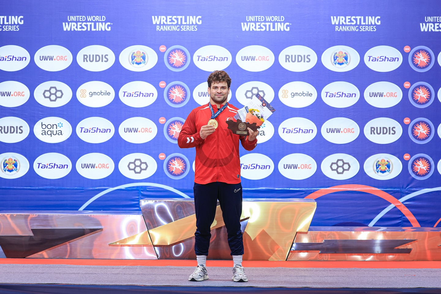 Ulaanbaatar Open Ranking Serisi’nde Osman Göçen’den Altın Madalya