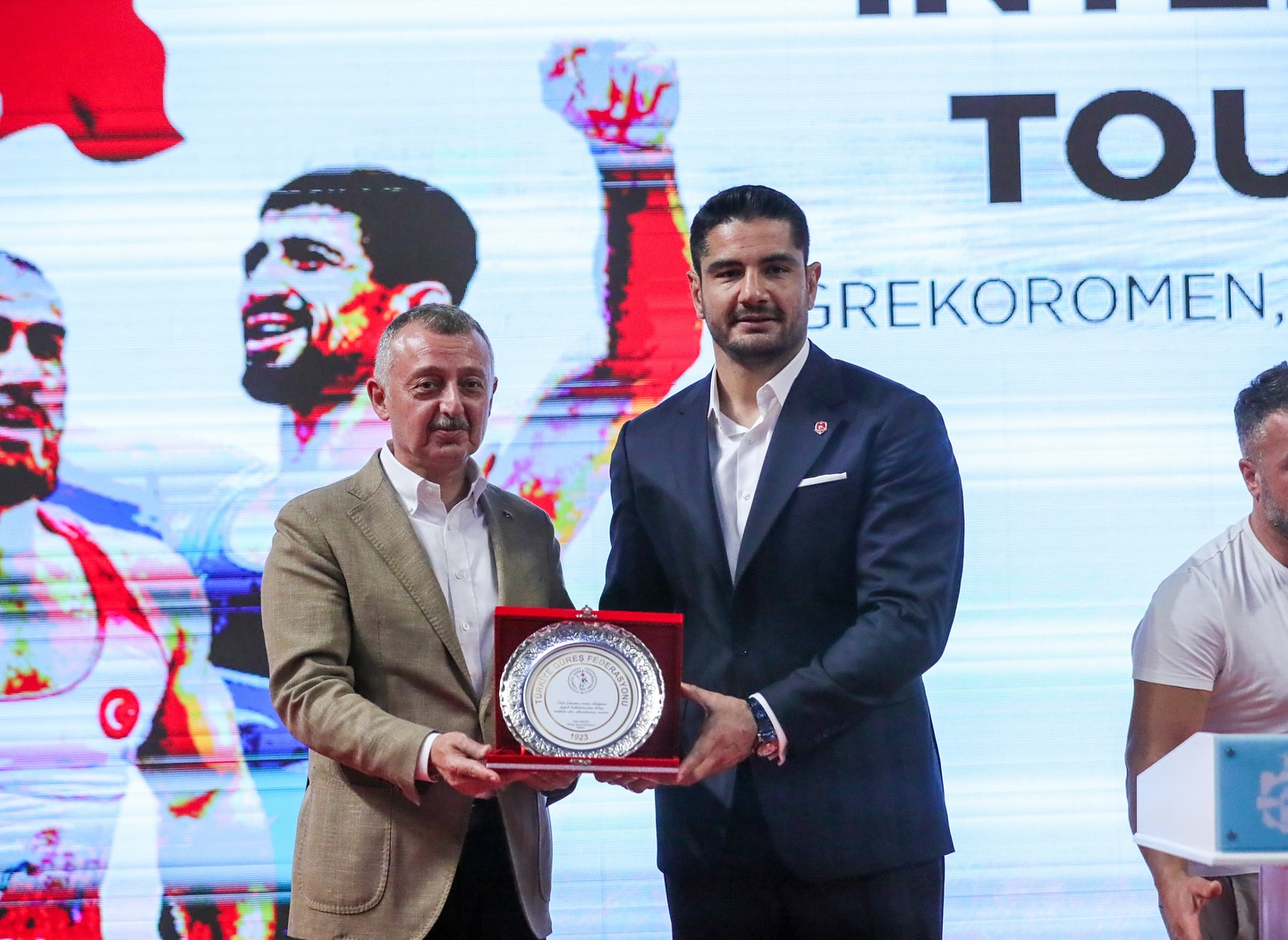 Yaşar Doğu, Vehbi Emre ve Hamit Kaplan Turnuvası’na Teşekkürlerimizle
