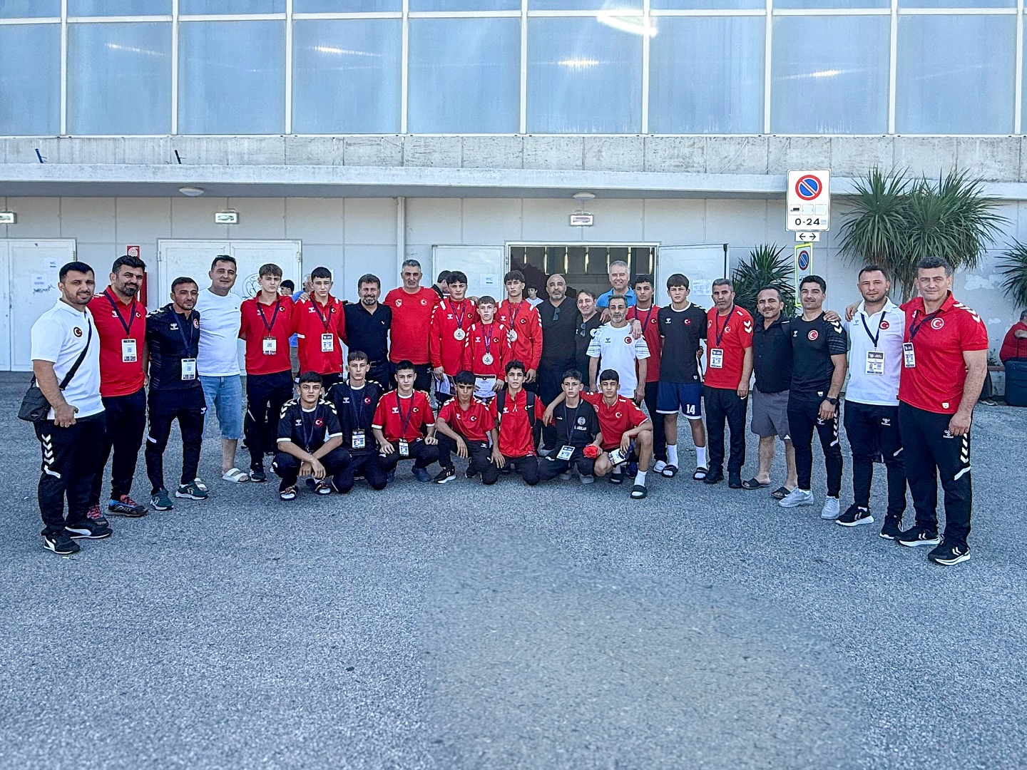 Grekoromen Stilde U15 Avrupa Şampiyonası’nda 3 Madalya.