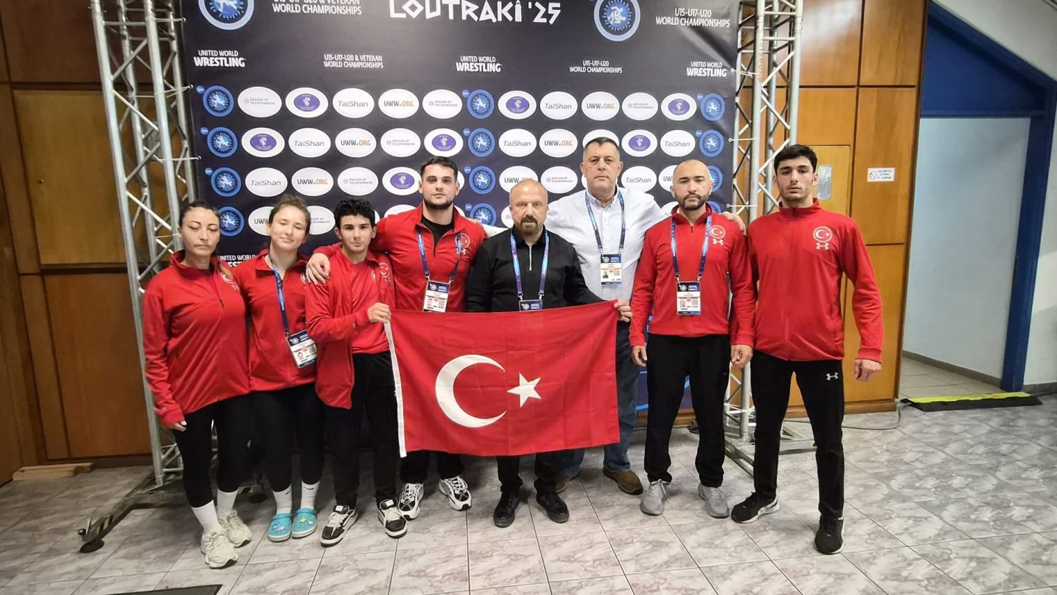Efe Yiğit Şahin, Dünya Pankration ve Amateur MMA Şampiyonası’nda Gümüş Madalya Kazandı